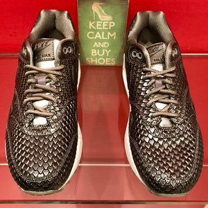 * NWT Authentic Nike Air Max 1 Premium